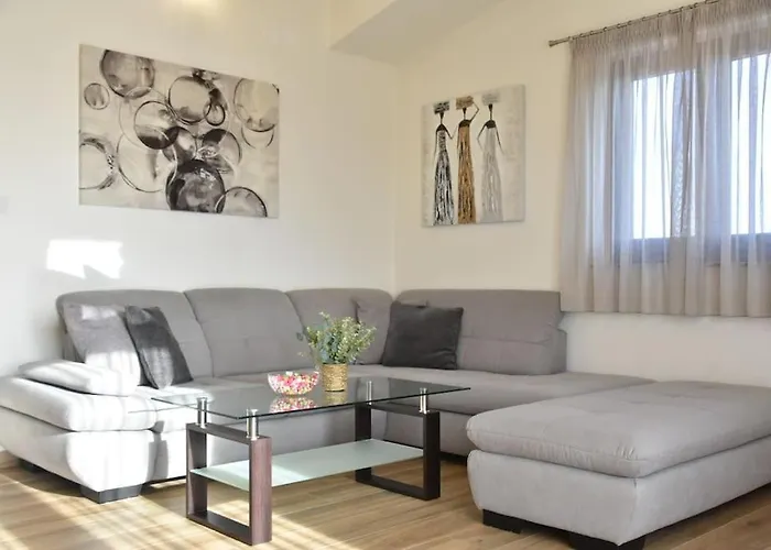 Daire T&t Sea View Apartment, Balcony, Barbecue, Parking