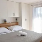 T&t Sea View Apartment, Balcony, Barbecue, Parking