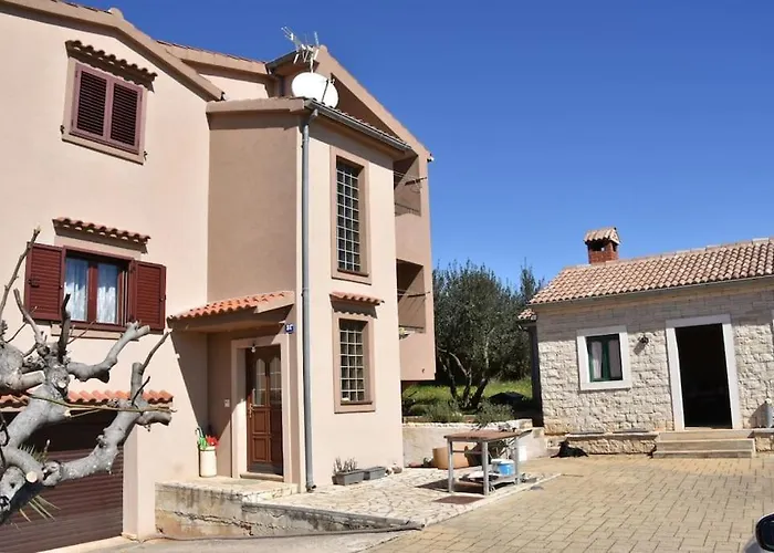 T&t Sea View Apartment, Balcony, Barbecue, Parking דירה זאדאר