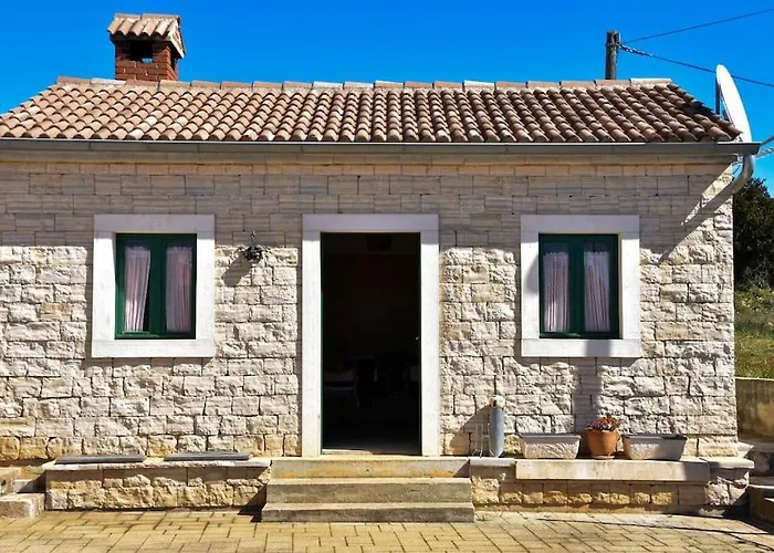 T&t Sea View Apartment, Balcony, Barbecue, Parking * זאדאר