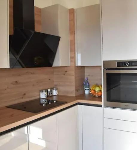 דירה T&t Sea View Apartment, Balcony, Barbecue, Parking זאדאר